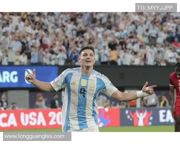 世界杯历史荣耀与未来展望:从传奇球员到新兴球队的崛起与挑战 世界杯历史荣耀与未来展望:从传奇球员到新兴球队的崛起与挑战