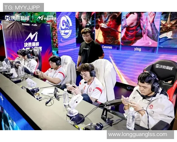 全球电竞盛会燃爆冬季各大战队鏖战巅峰舞台争夺年度最高荣耀