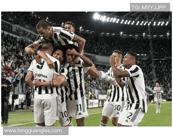 尤文图斯迎战强敌,争夺欧冠席位的关键一战即将上演 尤文图斯迎战强敌,争夺欧冠席位的关键一战即将上演