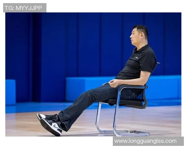 巩晓彬执教生涯回顾：从球场传奇到教练新篇章的蜕变与挑战