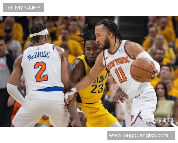 步行者迎战尼克斯展开激烈对决，双方誓言捍卫季后赛席位争夺战即将上演