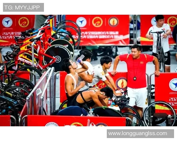 激烈角逐的国际综合体育赛事再度点燃全球观众无限激情时刻盛典中 激烈角逐的国际综合体育赛事再度点燃全球观众无限激情时刻盛典中