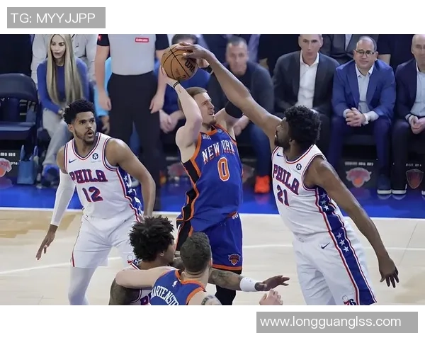 热火与尼克斯激战正酣 双方阵容谁能笑到最后争夺胜利荣光 热火与尼克斯激战正酣 双方阵容谁能笑到最后争夺胜利荣光