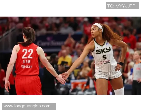 篮球风云再起：探索新时代球场上的技战术革新与明星崛起